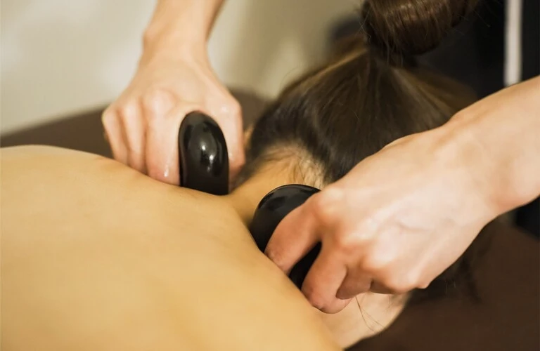 腰痛のケア | 愛媛県松山市のリラクゼーションならエフルラージュ private salon effleurage
